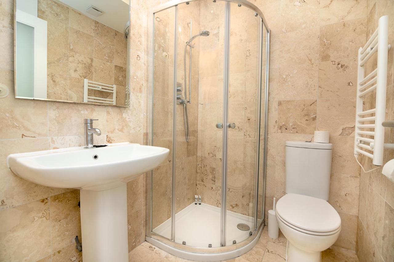 Modern 1 Bed Flat For Up To 2 People In Holborn, London With Free Wifi Lägenhet Exteriör bild
